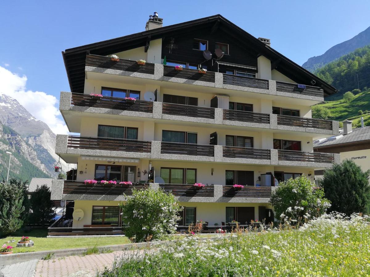 Haus Residence Täsch Buitenkant foto